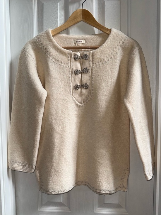 Sundance Sweaters - Sundance Cream Merino Wool Crew Neck Sweater PXS Ornate Silver Toggle Close Chic